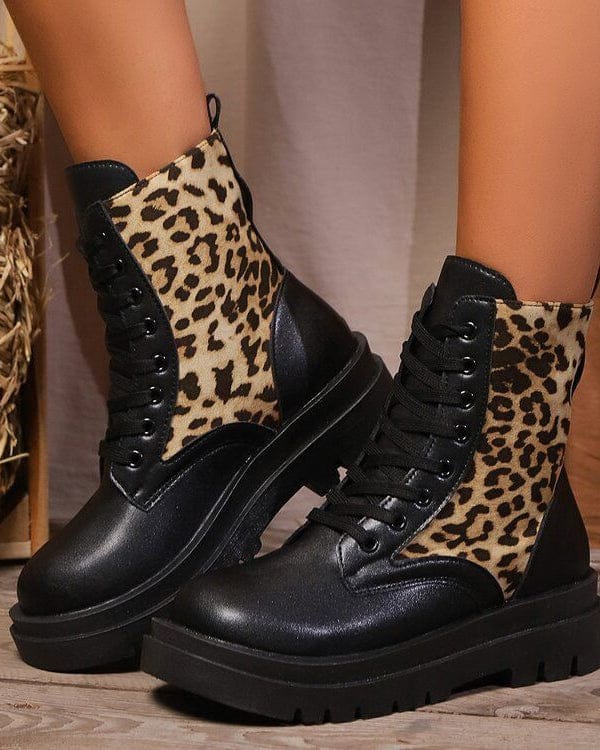 Les chaussures noires de Galina