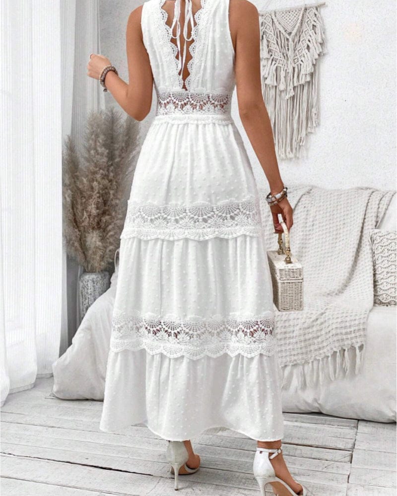 Robe en dentelle sans manches